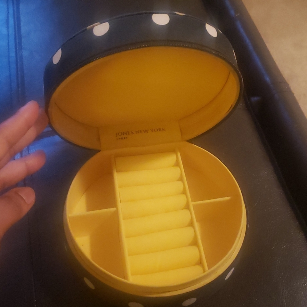 Jewelry container - Picture 2 of 4